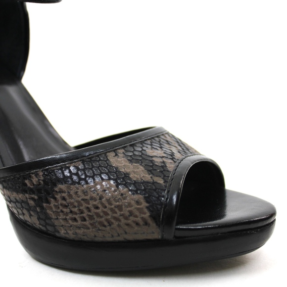 Tahari 'Marsha' Leather Snake Print Platform Heels - Picture 5 of 8